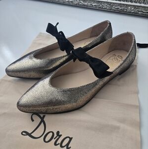 Dora Mary Jane Bea Flats. Size EU 39. New.